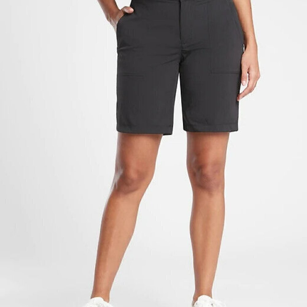 Athleta  Women's Trekkie Bermuda 2.0 Short (596504) Black Size 4
